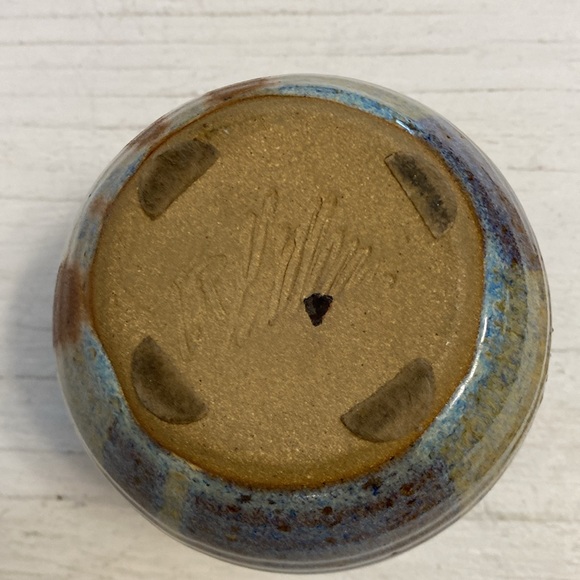 Handcrafted Studio Pottery Vase with Blue and Brown Glaze Artist Signed - Picture 7 of 9
